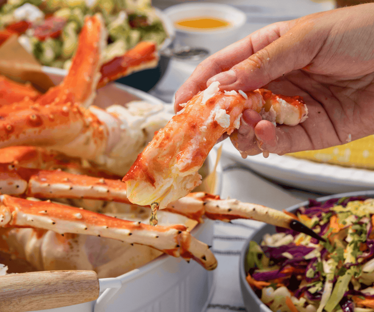 Buy live king crab online from trusted Norwegian seafood exporters